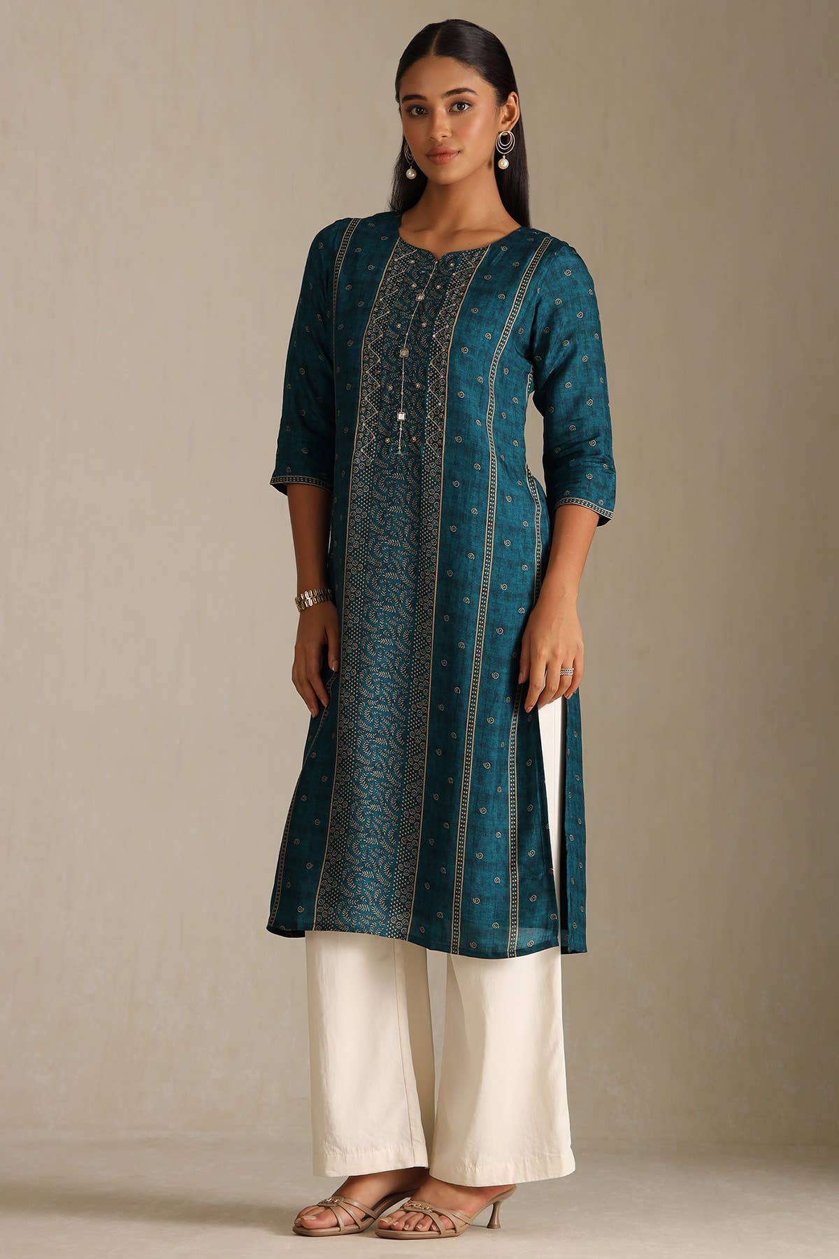 Blue Aura Embellished Kurta