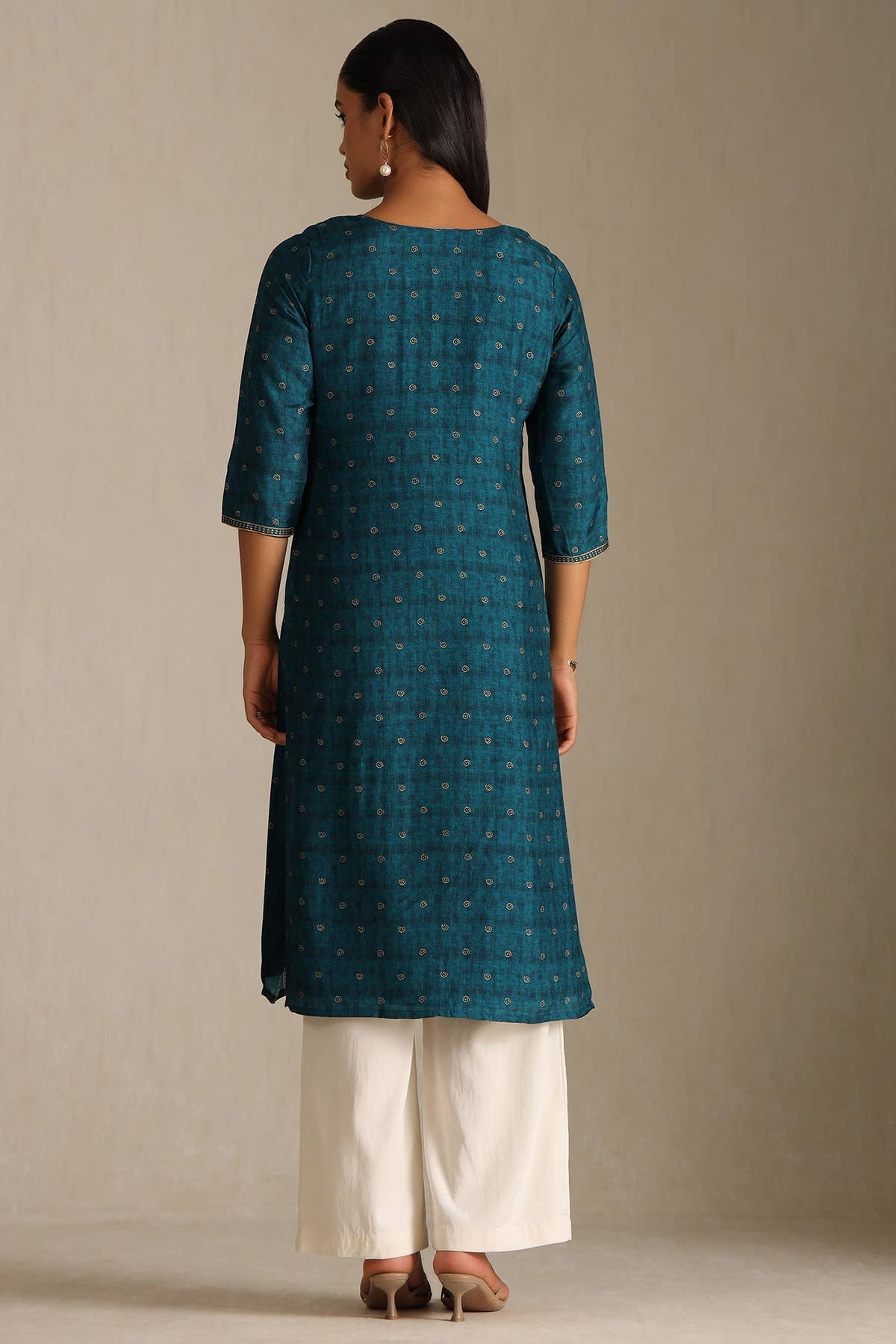 Blue Aura Embellished Kurta