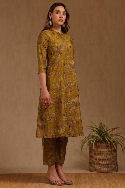 Golden Petals Ensemble