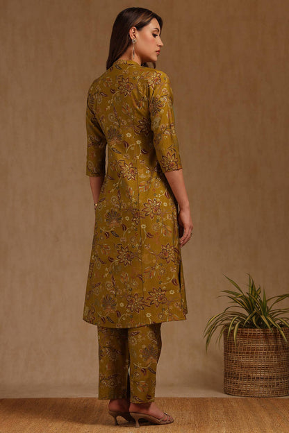 Golden Petals Ensemble