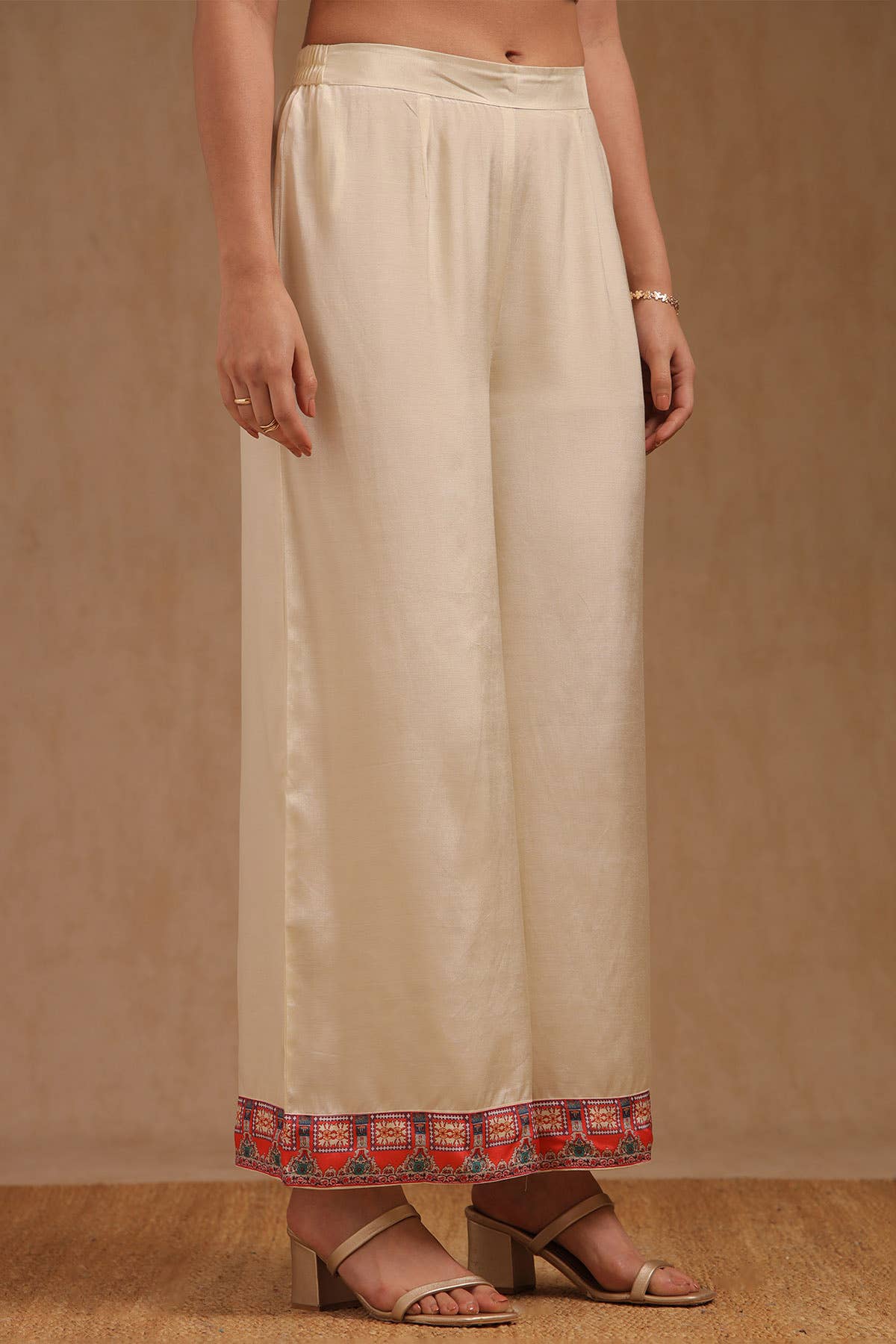 Ivory Glow Mirror Co-Ord